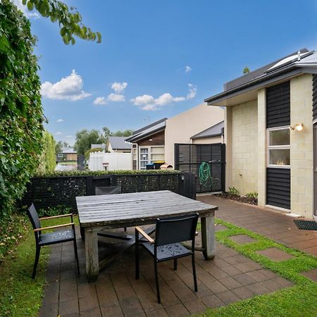 Sunny, Quiet, 2-Bedroom Unit In Fabulous Location! ケンブリッジ エクステリア 写真