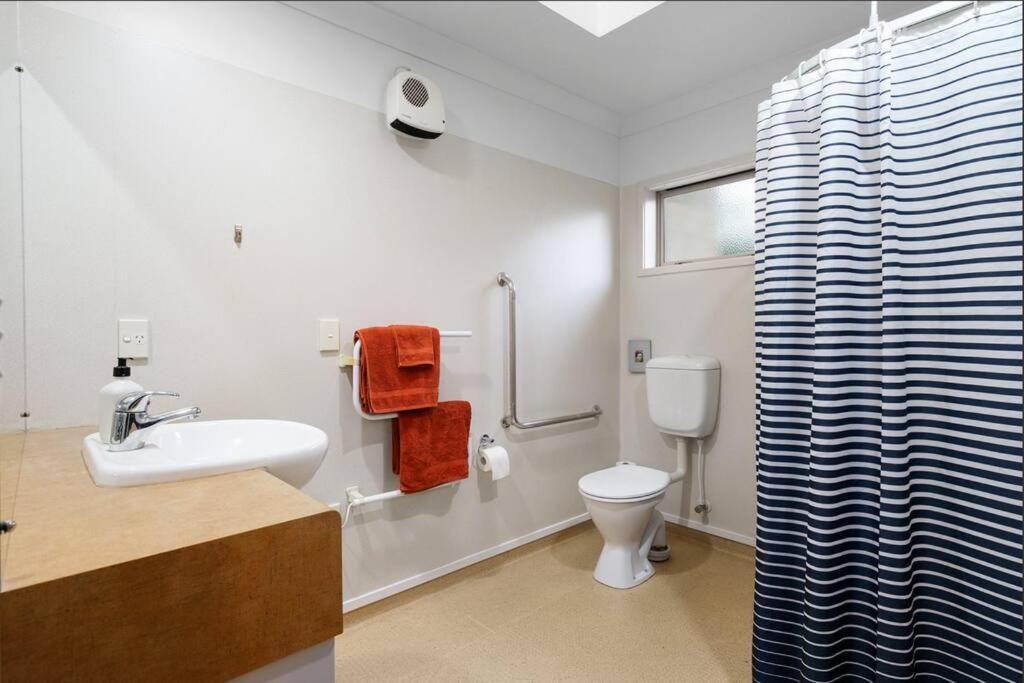 Sunny, Quiet, 2-Bedroom Unit In Fabulous Location! ケンブリッジ エクステリア 写真