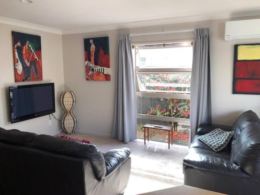 Sunny, Quiet, 2-Bedroom Unit In Fabulous Location! ケンブリッジ エクステリア 写真