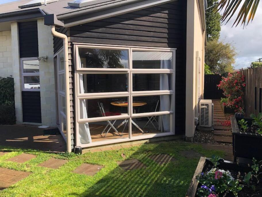 Sunny, Quiet, 2-Bedroom Unit In Fabulous Location! ケンブリッジ エクステリア 写真